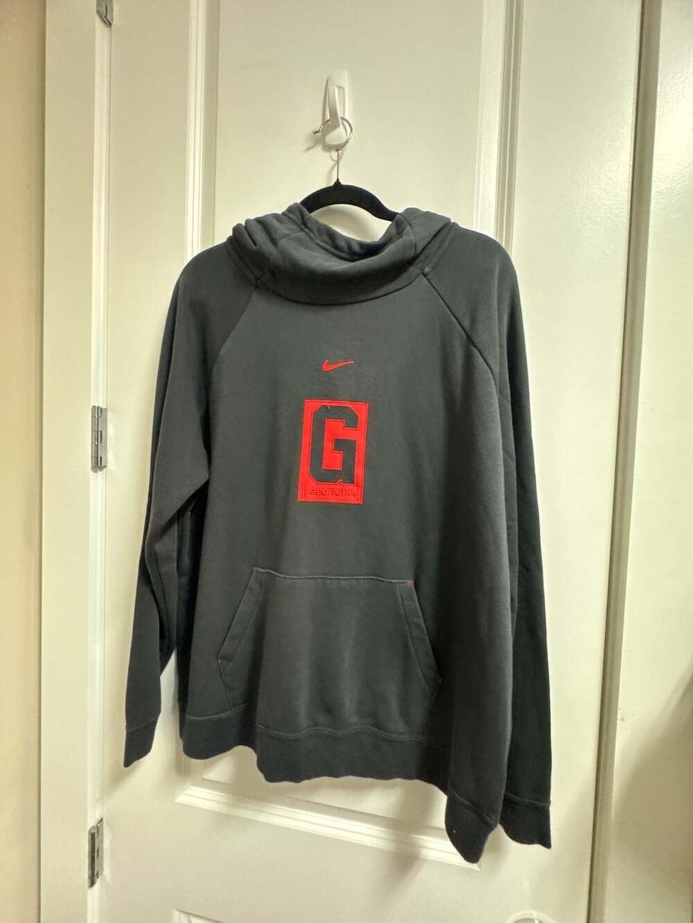 Nike Georgia Bulldogs Gray/Black Winning Streak Fleece Hoodie